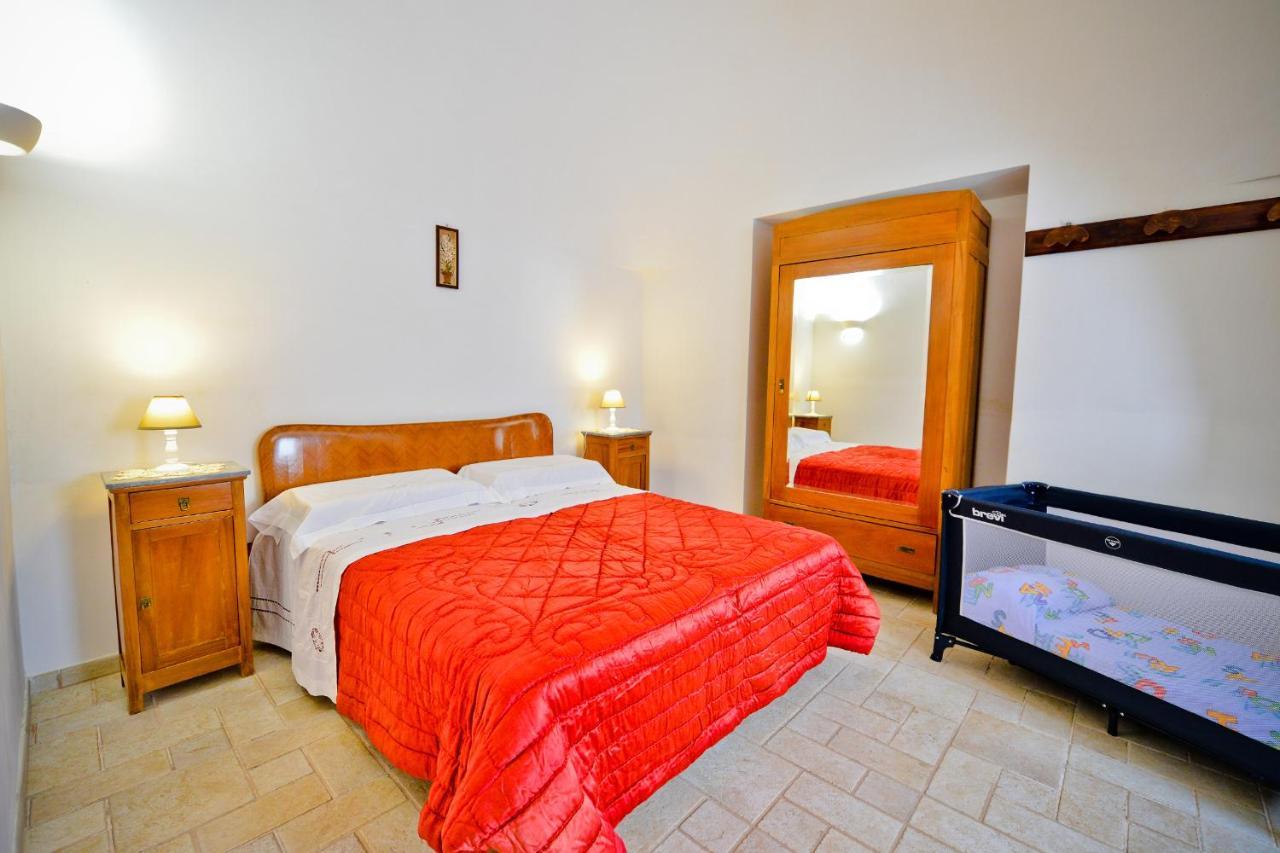 I Trulli di Alejandro Villa Locorotondo Bagian luar foto