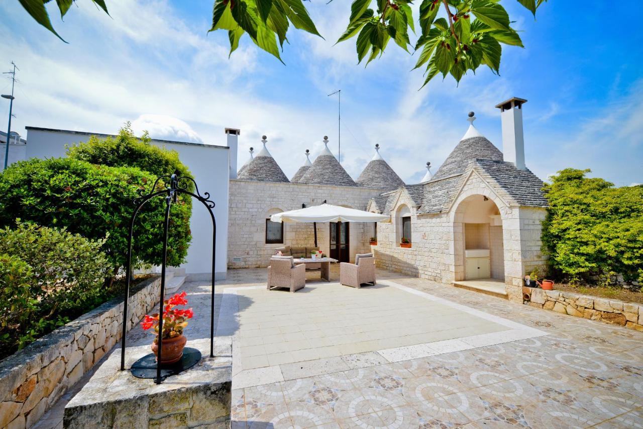 I Trulli di Alejandro Villa Locorotondo Bagian luar foto