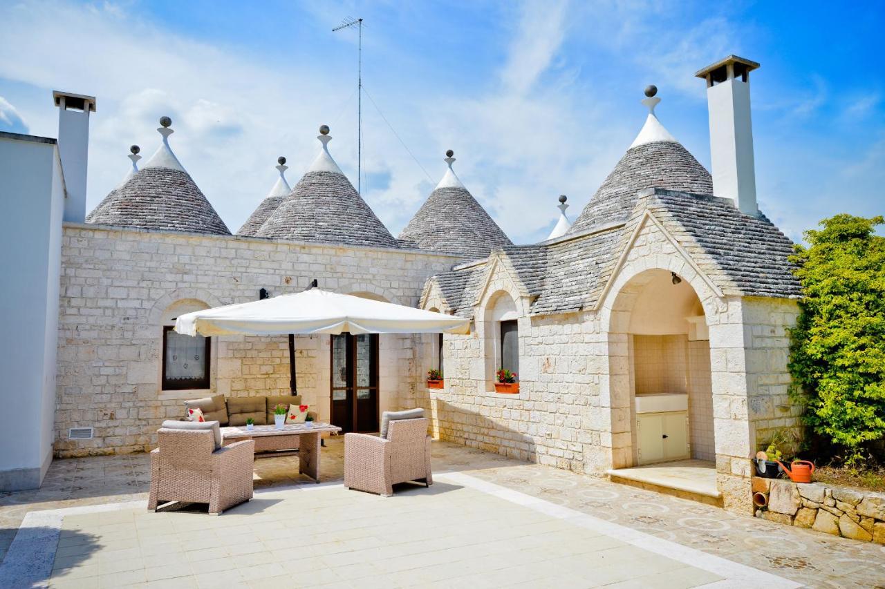 I Trulli di Alejandro Villa Locorotondo Bagian luar foto