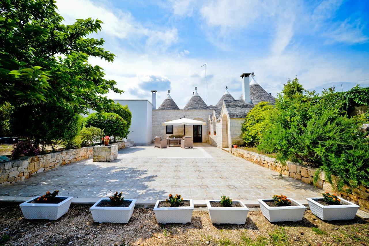 I Trulli di Alejandro Villa Locorotondo Bagian luar foto